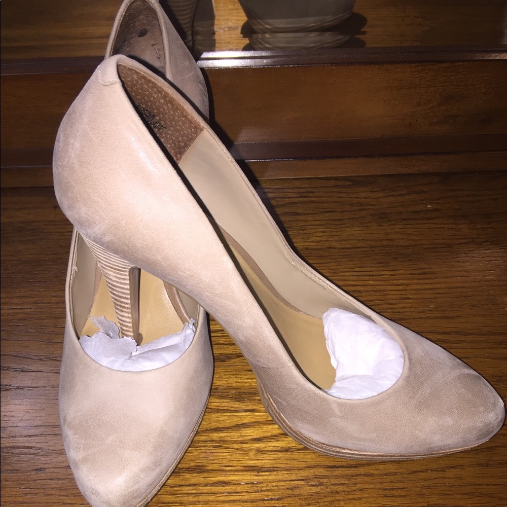 Nine West Rocha Platform Pumps
